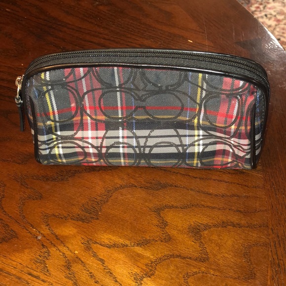 Coach Poppy Tartan Plaid Red Black Multi Stripe Small Cosmetic Case Bag Zip - Picture 1 of 9